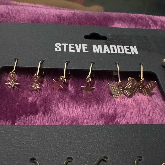 Steve Madden pierced earring set! 7 pairs in gold finish! Butterflies and more! - Picture 2 of 5